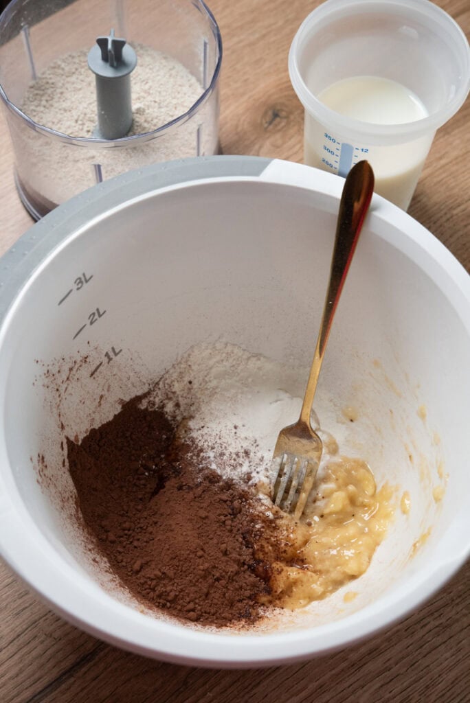 Ingredience pro pečenou kaši na tvarohový koláč